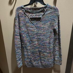 XS multicolored top